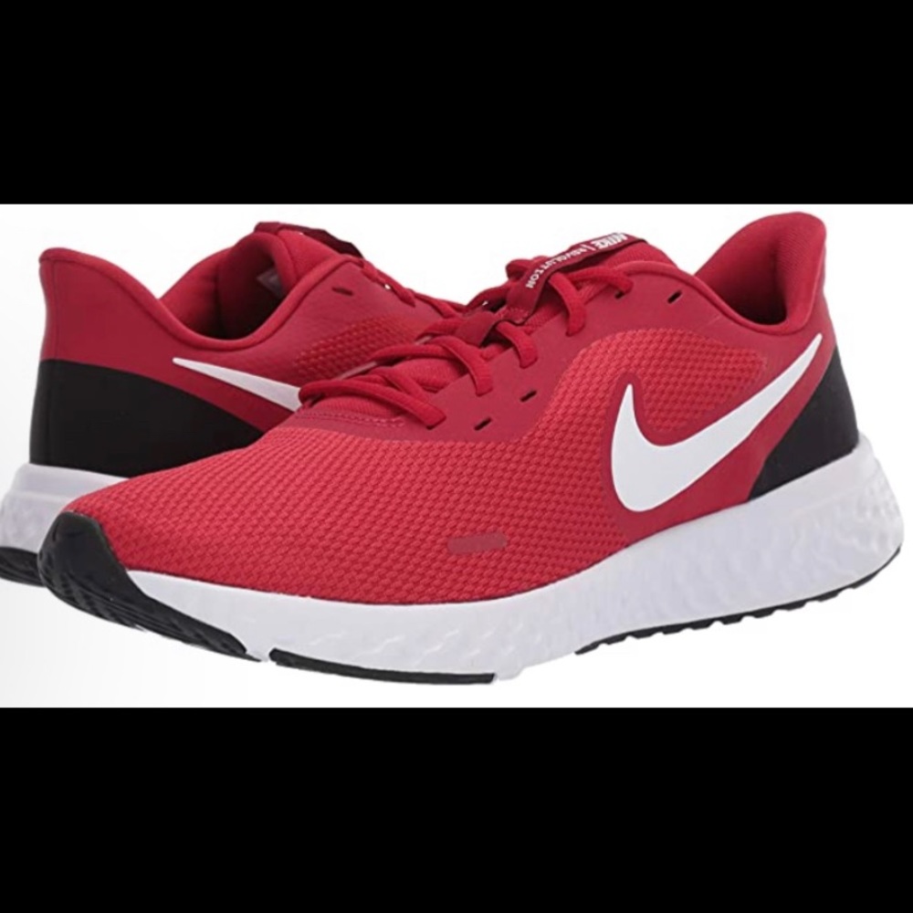 ❣️NWT orig box Men’s Size 11 Nike Running Shoes❣️